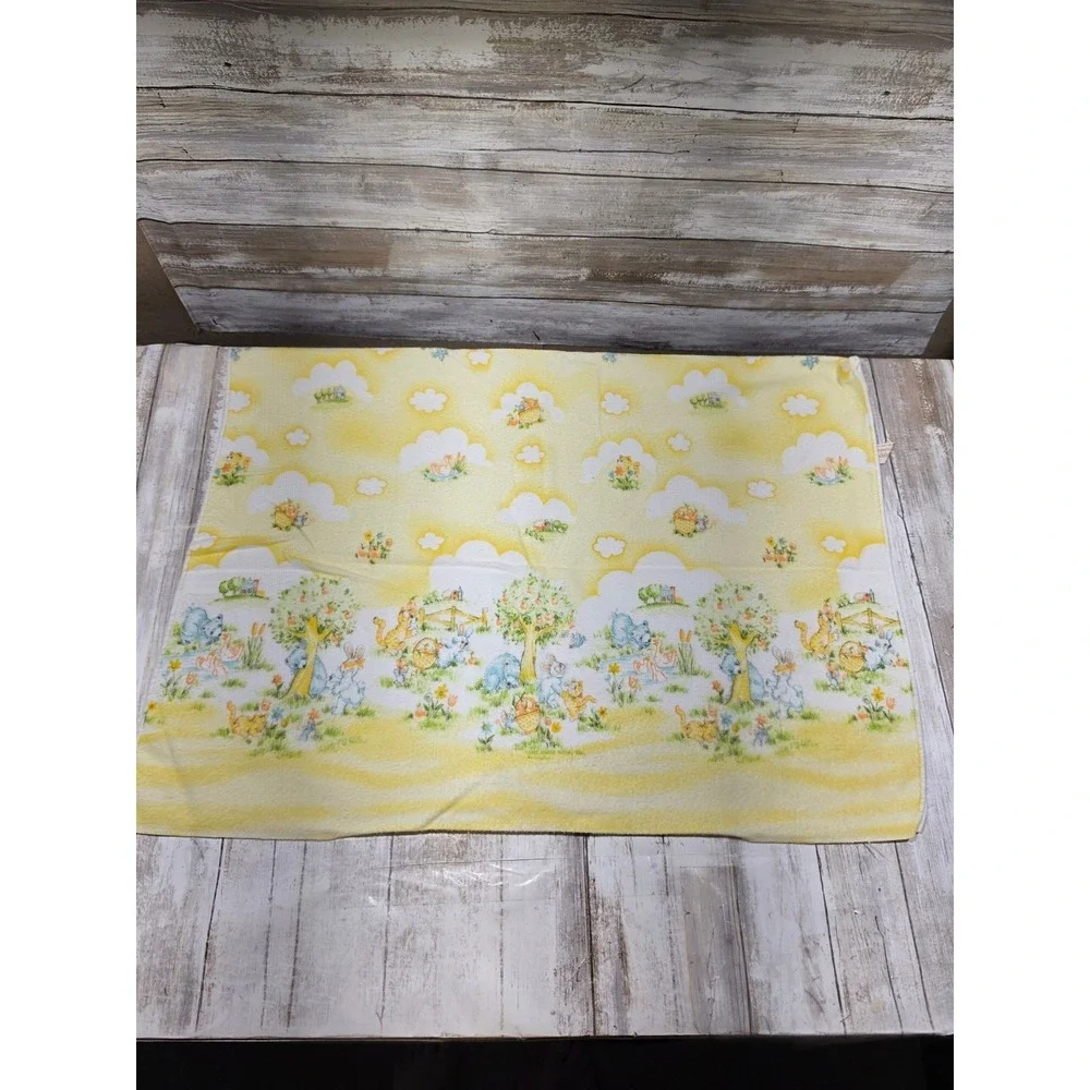 2-Vintage 1982 Dundee Mills Baby Blankets Yellow Bunny Kitten Nursery READ